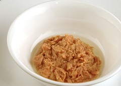 200 Calories of Canned Tuna Packed in Oil