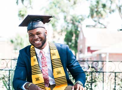18. $1,000 Niche College Survey Scholarship